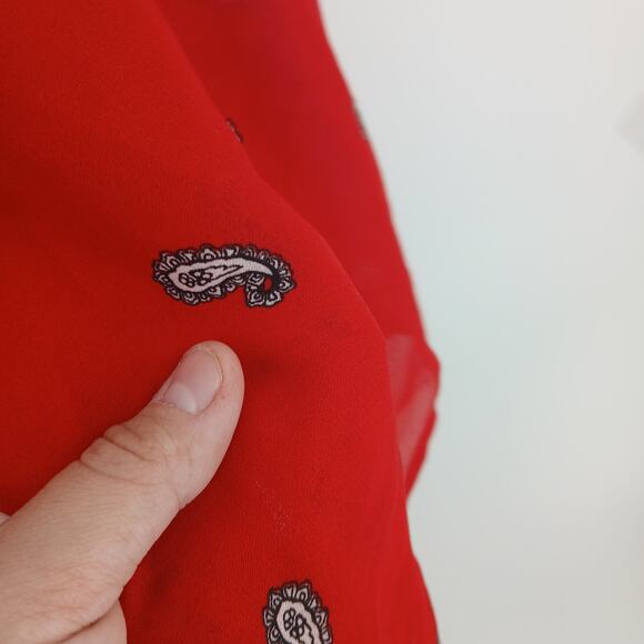 Apostrophe Red Paisley Print 3/4 Sleeve Sheer Sequin Oversize Blouse Womens 1X - Picture 3 of 9